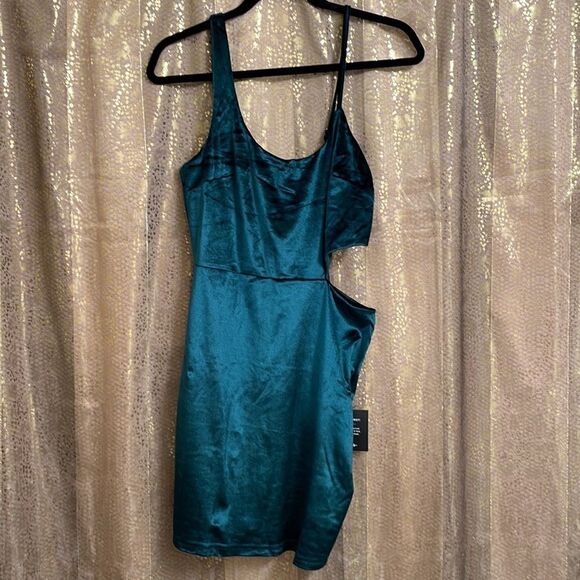 Lulus Cabaret cutie emerald green velvet cutout bodycon mini dress, size L NWT - Picture 5 of 7